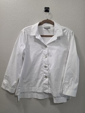 Habitat Women's Collared Button-Up Shirt